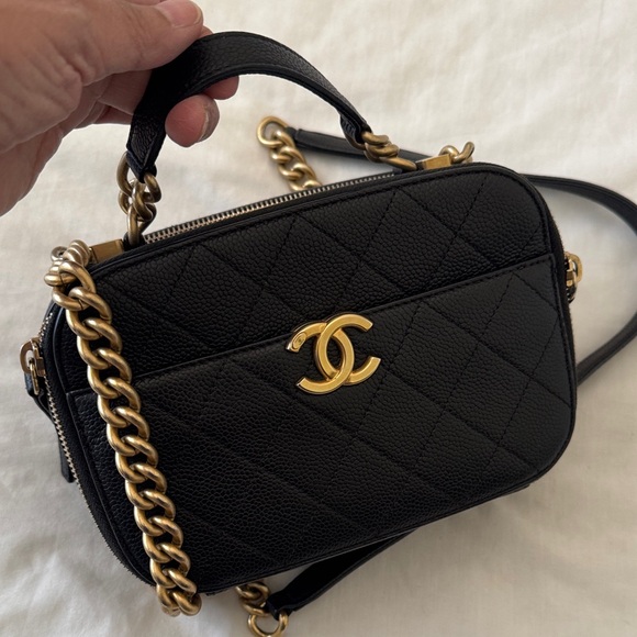 Chanel Black Quilted Crossbody with Gold Chain “AUTHENTIC” - Picture 6 of 11